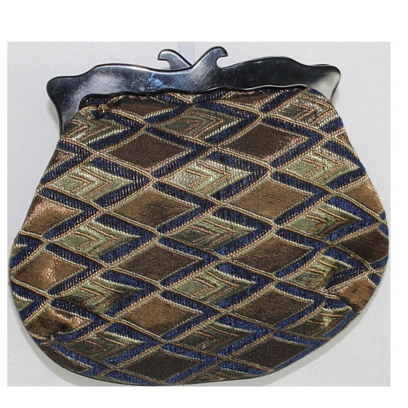 Unique Woven Clutch - Picture 4 of 4